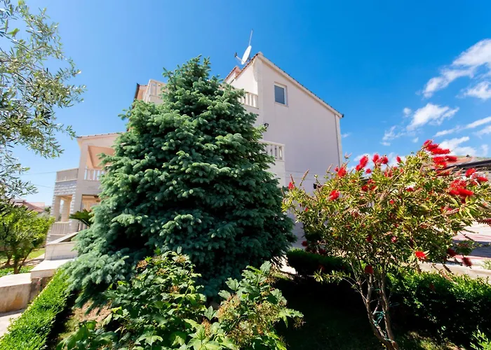 Appartement With Parking Space - 13378 *