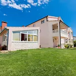 With Parking Space - 13378 شقة تروغير