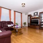 With Parking Space - 13378 شقة