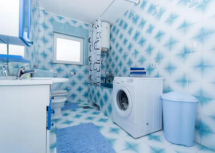 With Parking Space - 13378 דירה *