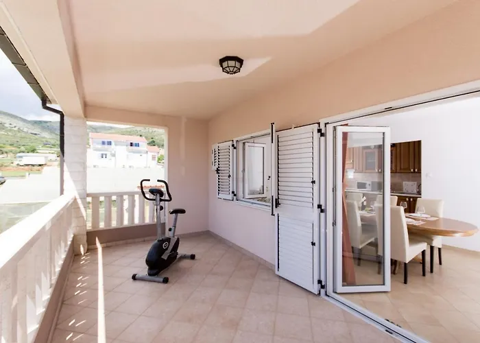 With Parking Space - 13378 דירה